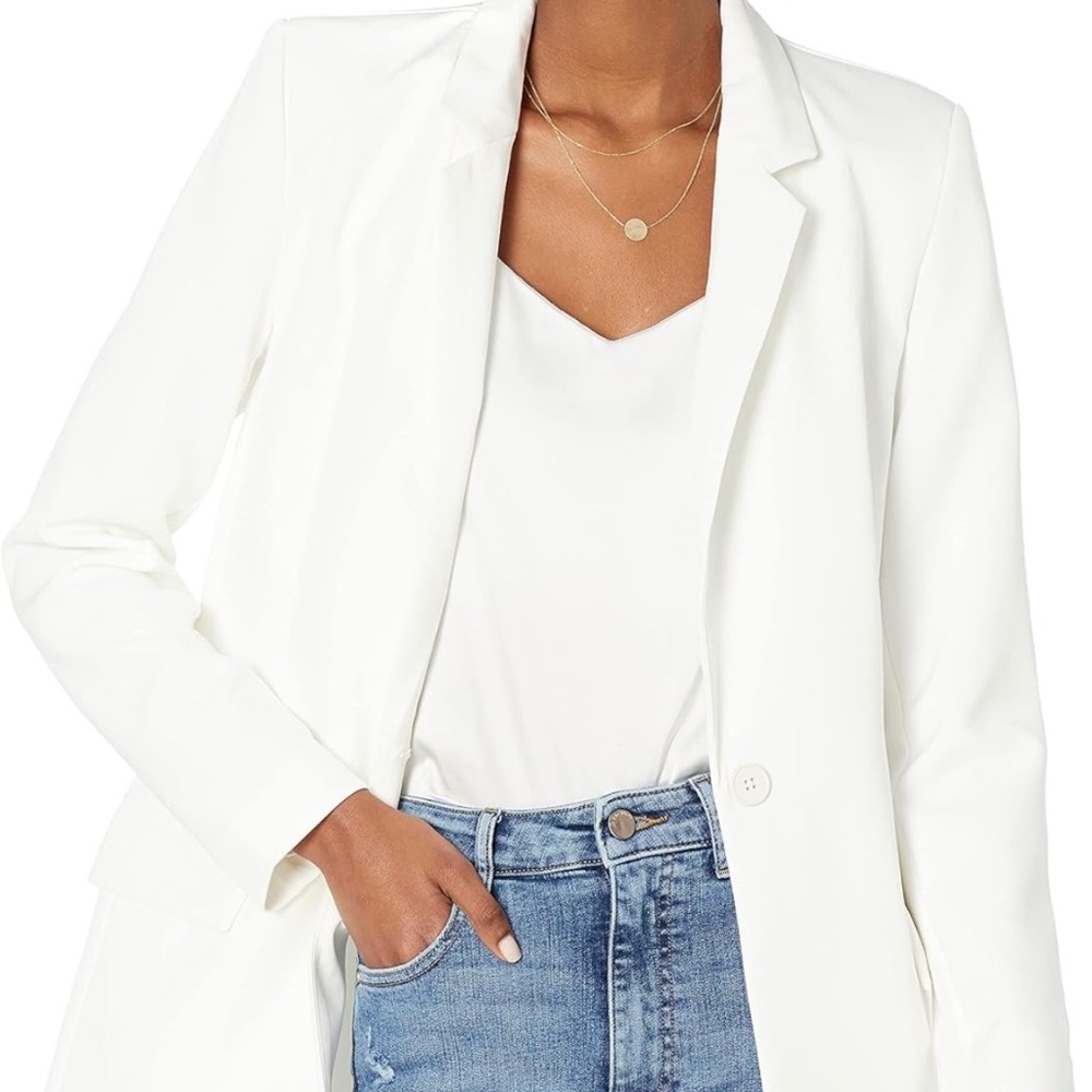 The Drop White Blazer
